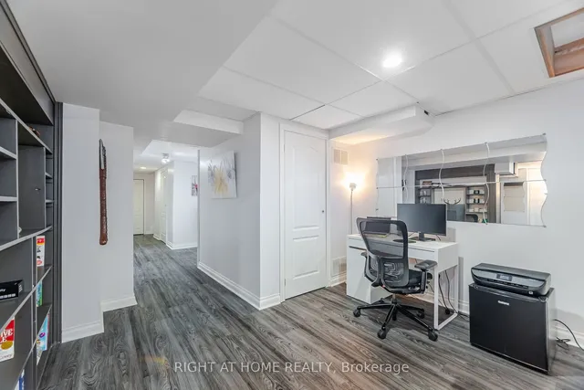 Additional image 32 of 1071 Kennedy Circ