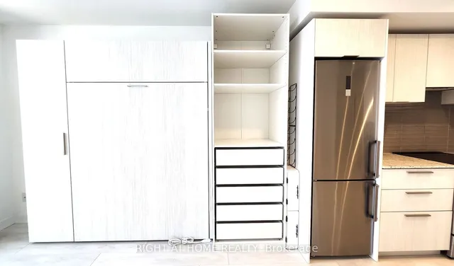 Additional image 10 of 501 Yonge St Unit 2704