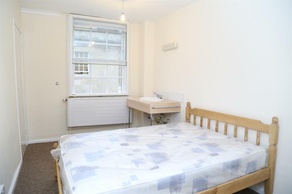 Additional image 6 of Trim Street