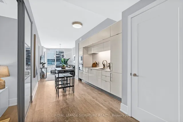 Additional image 10 of 55 Merchants' Wharf Unit 428