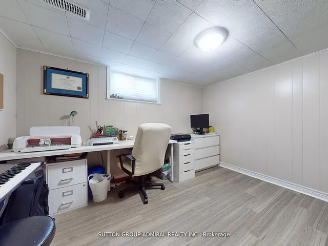 Additional image 32 of 18 Ludstone Dr