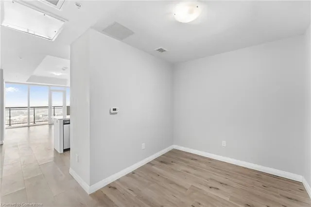 Additional image 4 of 60 Charles St Unit 2712