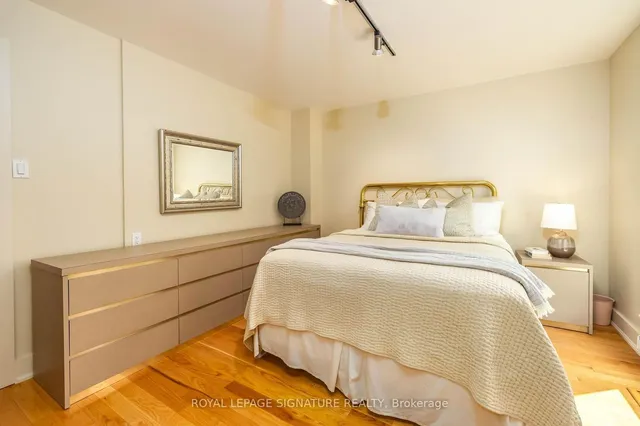 Additional image 31 of 43 Snowshoe Millway