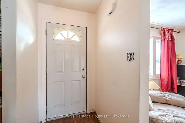Additional image 3 of 41 Roberts Cres