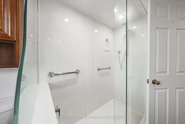 Additional image 23 of 105 WILSON St Unit 17