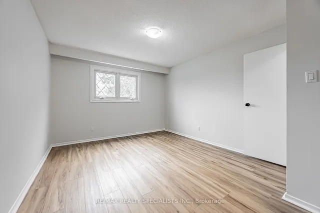 Additional image 16 of 30 Winterfold Dr