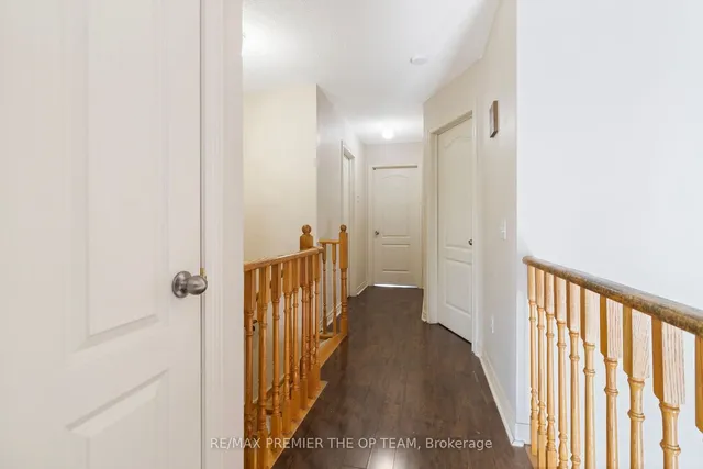 Additional image 25 of 922 Ledbury Cres