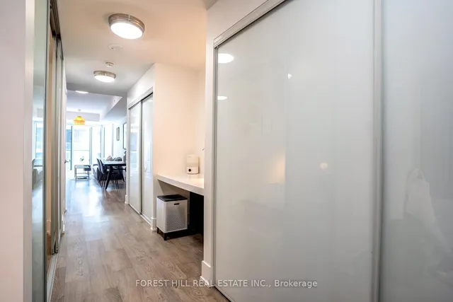 Additional image 7 of 55 Merchants' Wharf Unit 619