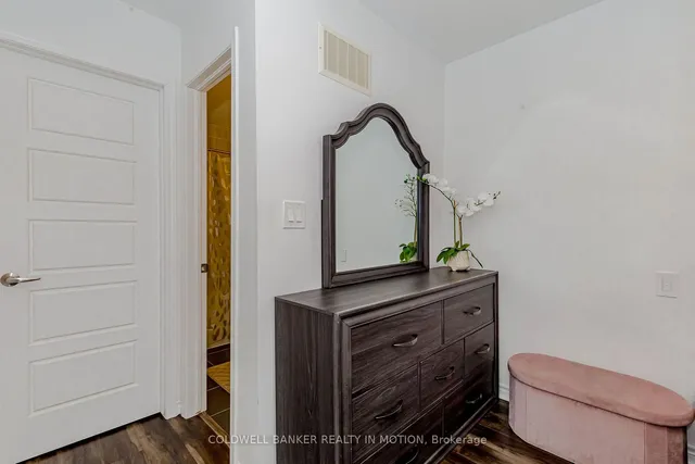 Additional image 30 of 1151 Duignan Cres