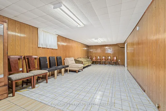 Additional image 28 of 17 Vange Cres