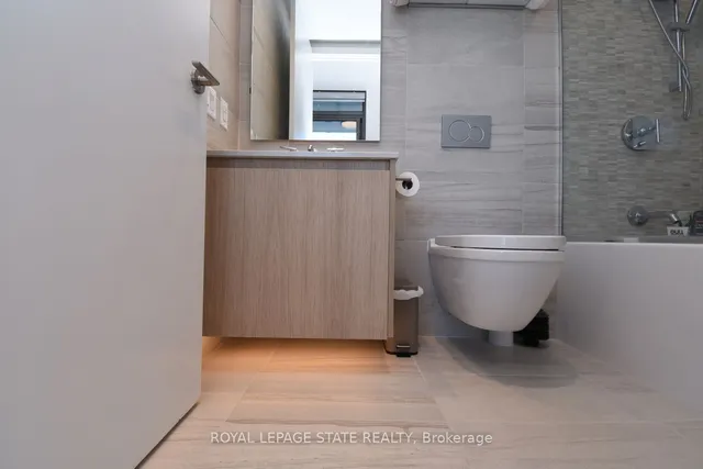 Additional image 25 of 81 Wellesley St Unit 2305