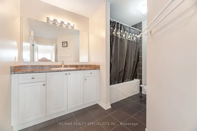 Additional image 25 of 201 Eight Ave