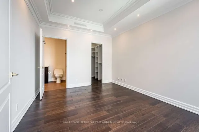 Additional image 11 of 38 Avenue Rd Unit 902