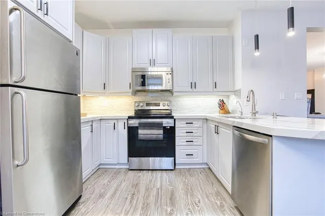 Additional image 19 of 382 Montreal Cir