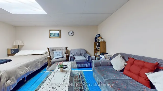 Additional image 23 of 24 Streamdale Crt