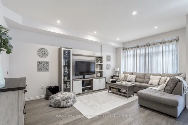 Additional image 16 of 30 Times Sq Unit 274