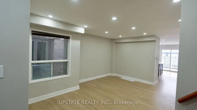 Additional image 3 of 127 Ravenscliffe Crt