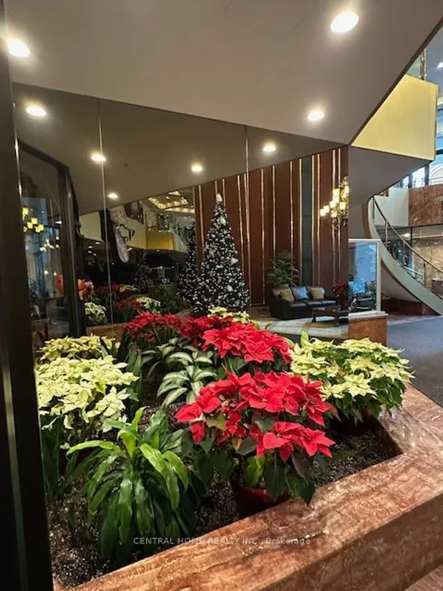 Additional image 16 of 85 Skymark Dr Unit 2502