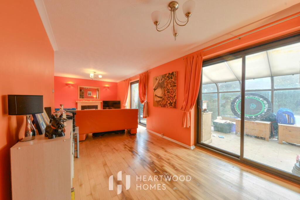 Additional image 5 of Old Orchard, Park Street, St. Albans, AL2 2QB