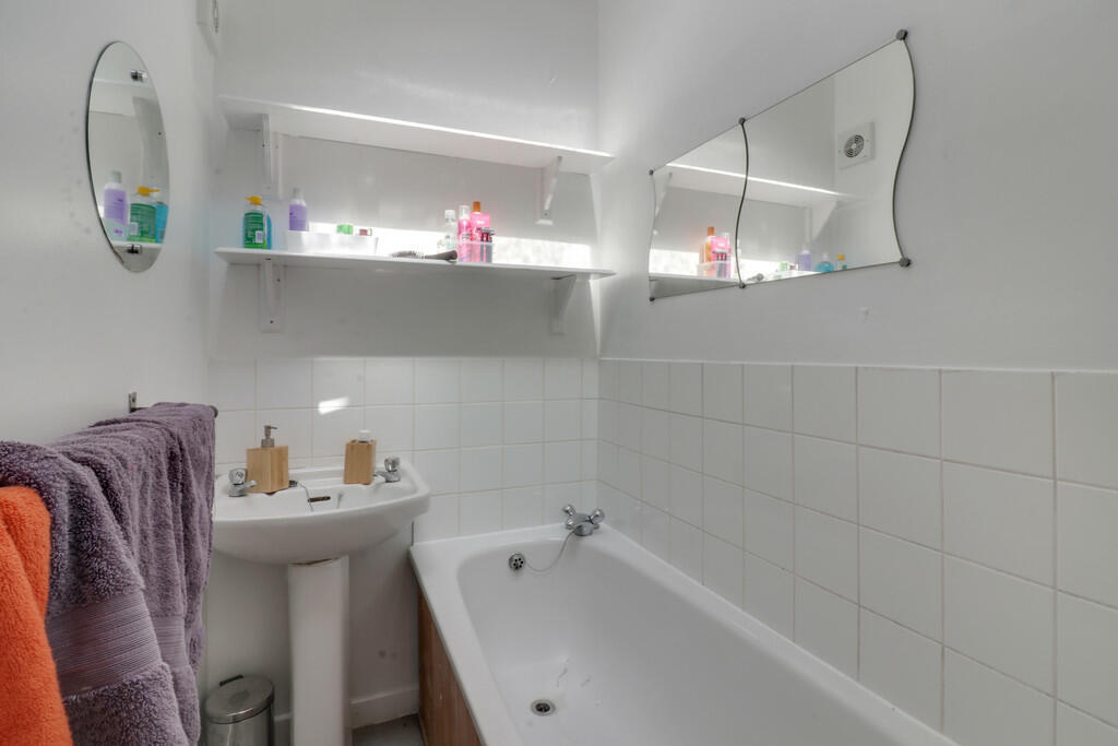 Additional image 10 of Hanover Place, London Road