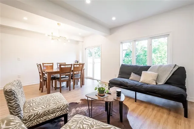 Additional image 9 of 370 Stonehenge Dr Unit 19