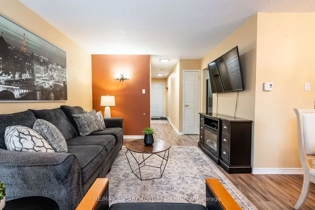 Additional image 8 of 1493 Ester Dr