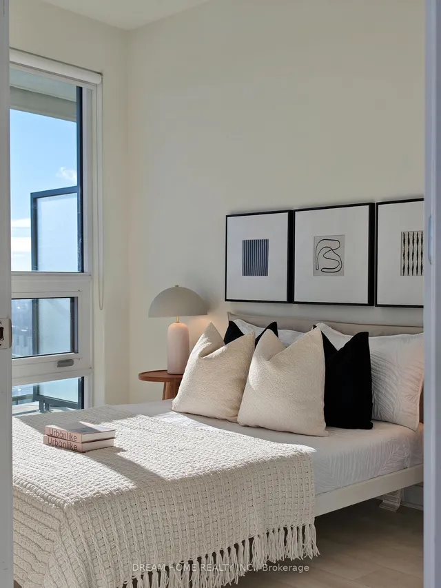 Additional image 30 of 2221 Yonge St Unit 5303