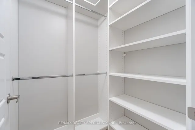 Additional image 19 of 1208 Main St Unit 104