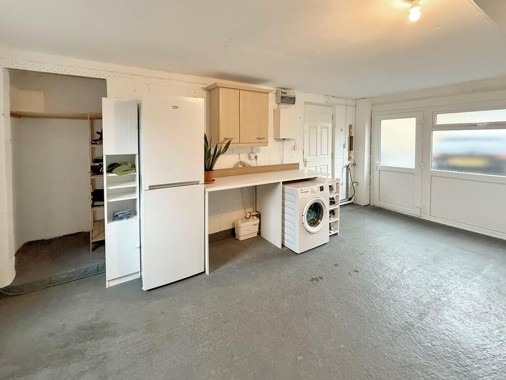 Additional image 11 of Sandalwood Road, Westbury