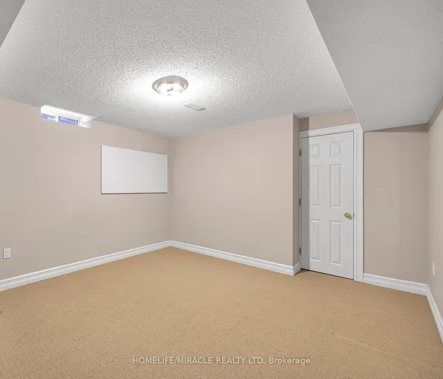 Additional image 36 of 4272 Clubview Dr