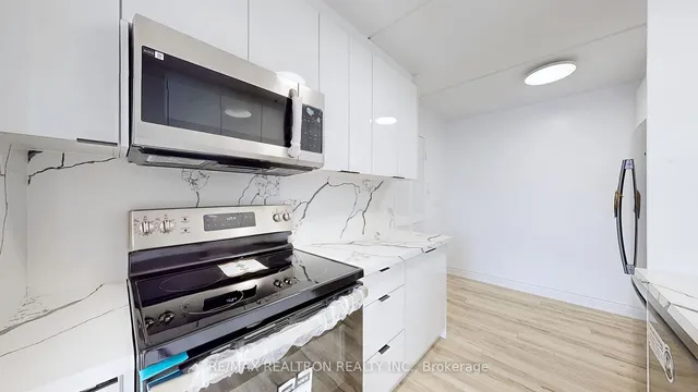 Additional image 24 of 2 Glamorgan Ave Unit 605