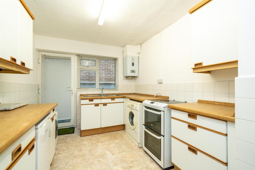 Additional image 4 of Butt Field View, St. Albans