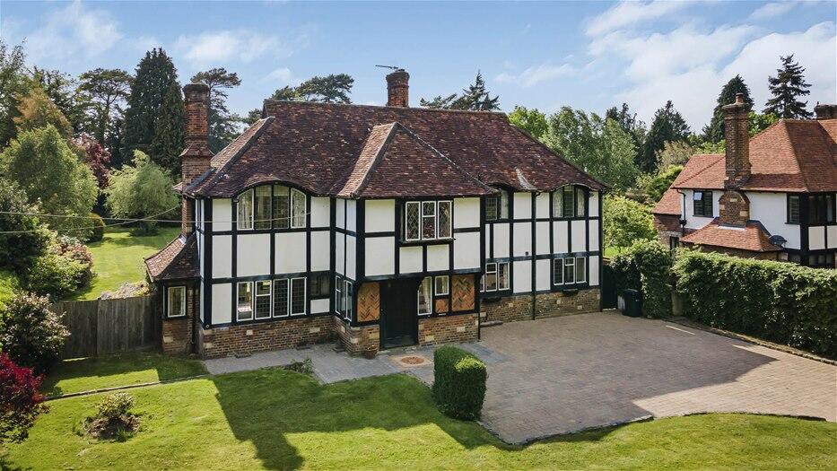 West Common, Harpenden, AL5