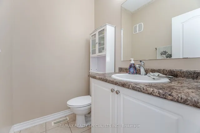 Additional image 16 of 201 Eight Ave