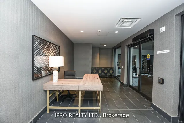 Additional image 33 of 95 Dundas St W St Unit 004