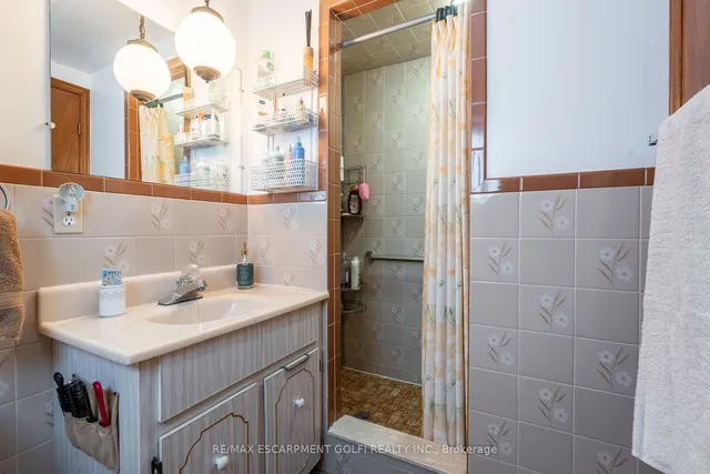 Additional image 25 of 222 Wood St