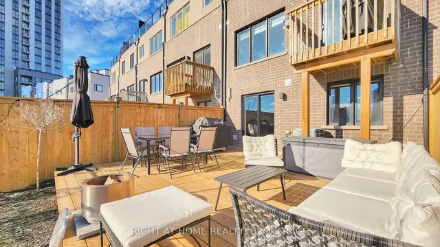 Additional image 32 of 360 Athabasca Common