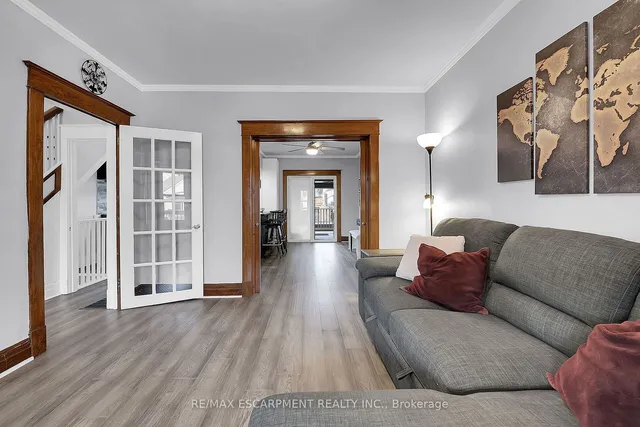 Additional image 14 of 53 1/2 Robins Ave