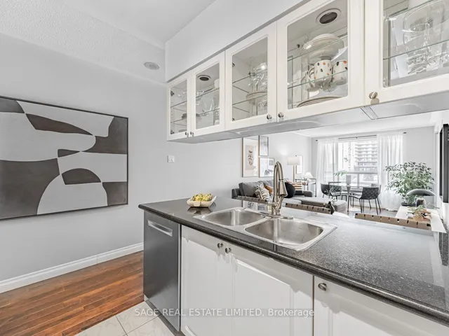 Additional image 10 of 887 Bay St Unit 713