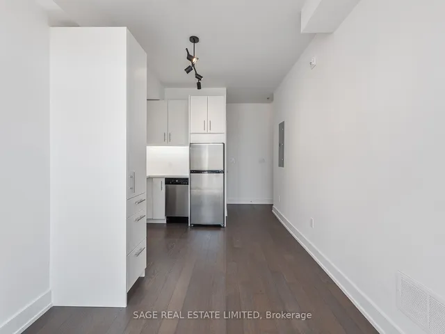 Additional image 5 of 1183 Dufferin St Unit 113