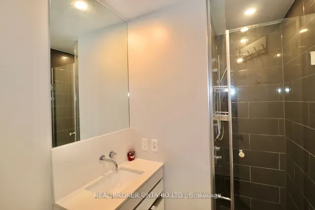 Additional image 16 of 197 Yonge St Unit 5902