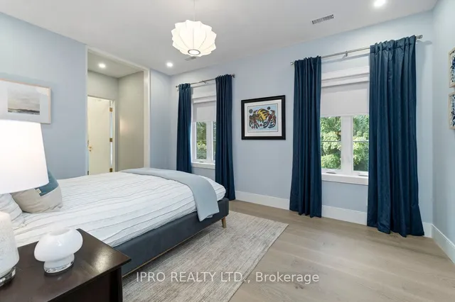 Additional image 32 of 47 Ambleside Ave