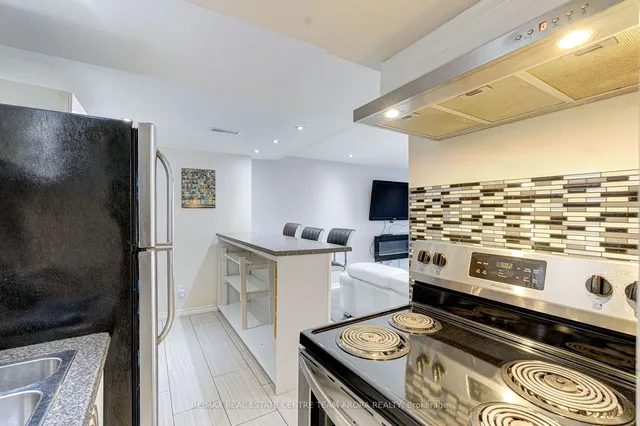 Additional image 33 of 15 Roundstone Dr