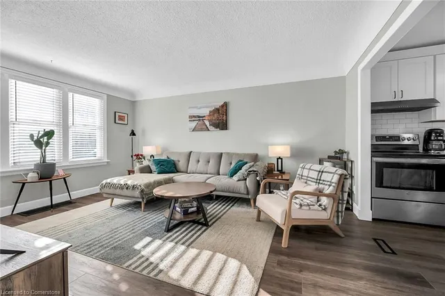 Additional image 7 of 291 Thayer Ave