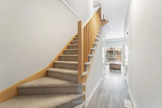 Additional image 2 of 62 Aquarius Cres