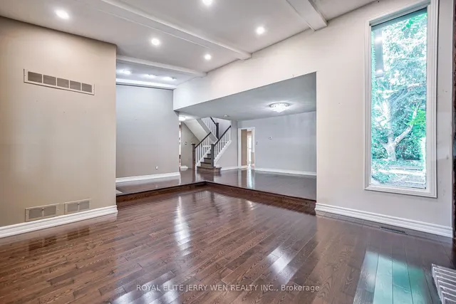 Additional image 4 of 10 Mellowood Dr