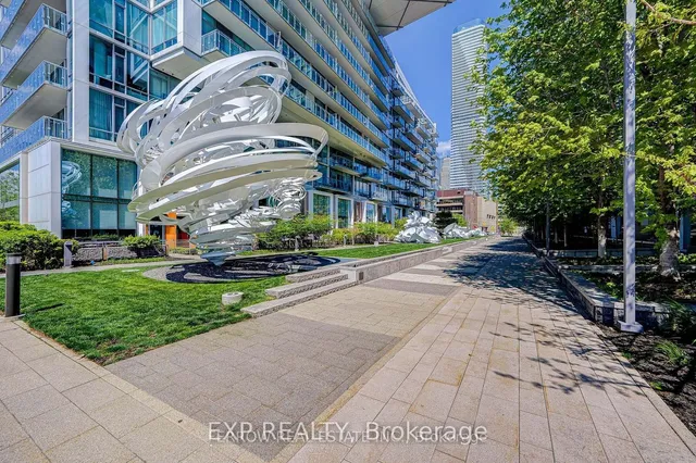 Additional image 34 of 39 Queens Quay Unit 101