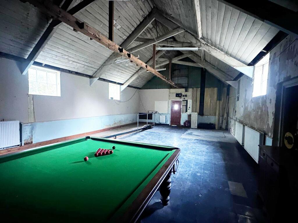 Additional image 4 of Former Social Club with potential for a range of uses