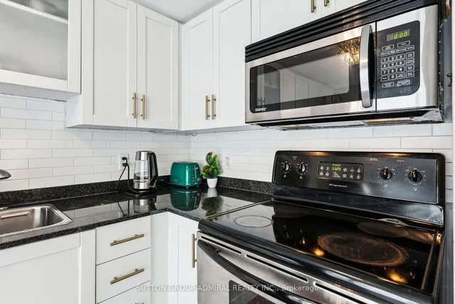 Additional image 21 of 34 Western Battery Rd Unit 435