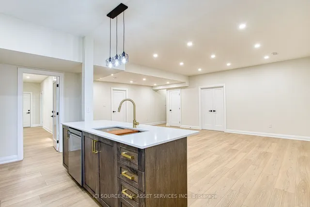 Additional image 30 of 67 Creanona Blvd